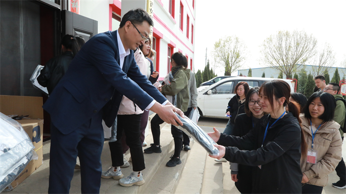 1745897337717294.jpg 3.jpg